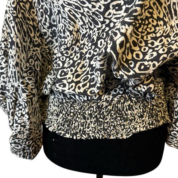 Michael Kors 100% Silk Blouse M | Black White Animal Print Balloon Sleeve Top - Picture 4 of 9